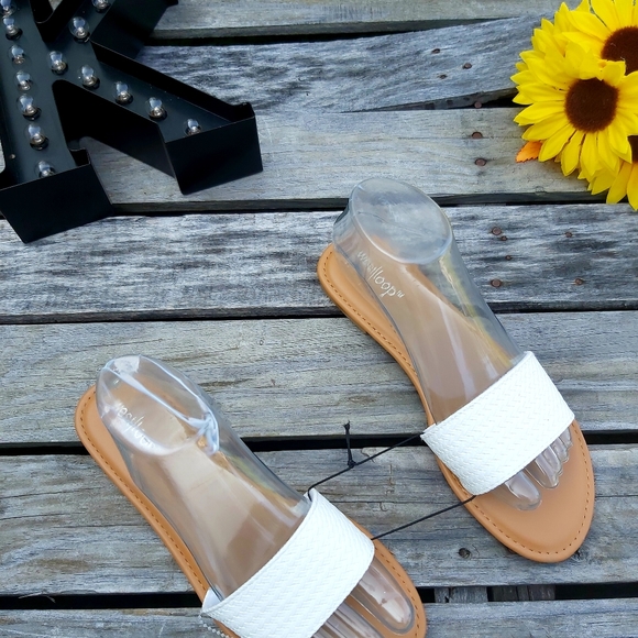 Westloop White Sandals - Picture 6 of 8